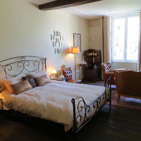 Le Bailli De Montsaugeon Bed & Breakfast 部屋 写真