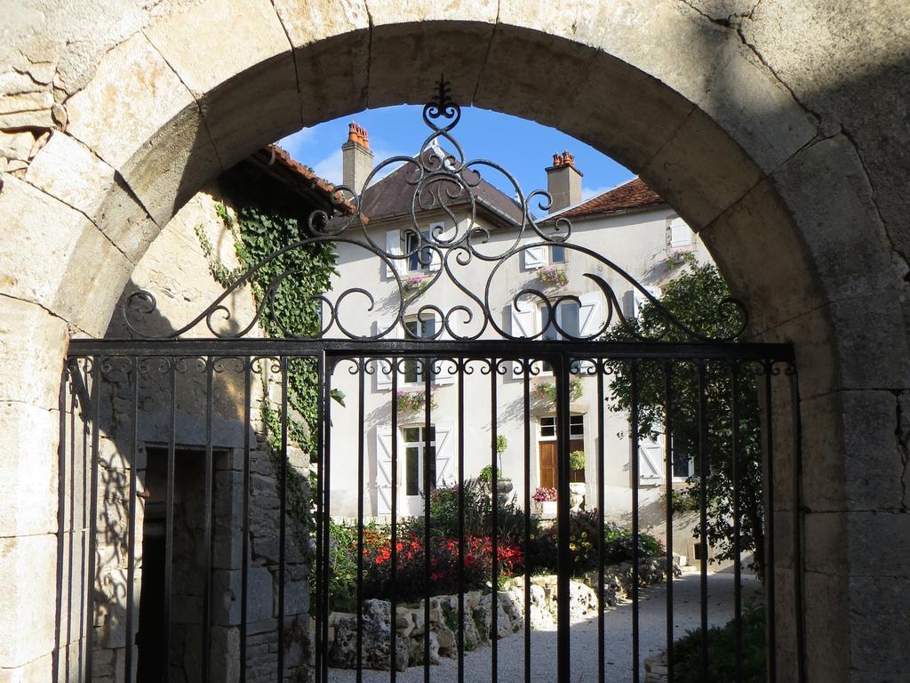 Le Bailli De Montsaugeon Bed & Breakfast エクステリア 写真